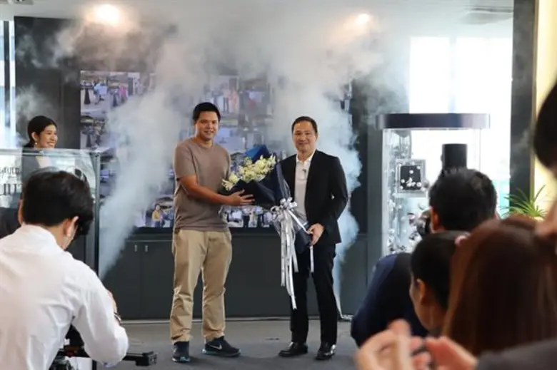 เบนซ์ สตาร์แฟลก จัดแคมเปญ “Motor Show OK!” จับแล้ว แจกจริง สุดยิ่งใหญ่ ผู้โชคดีจากจังหวัดระยองสุดเฮง คว้ารางวัลส่วนลดเงินสด 1 ล้านบาท!!! ไปครอง