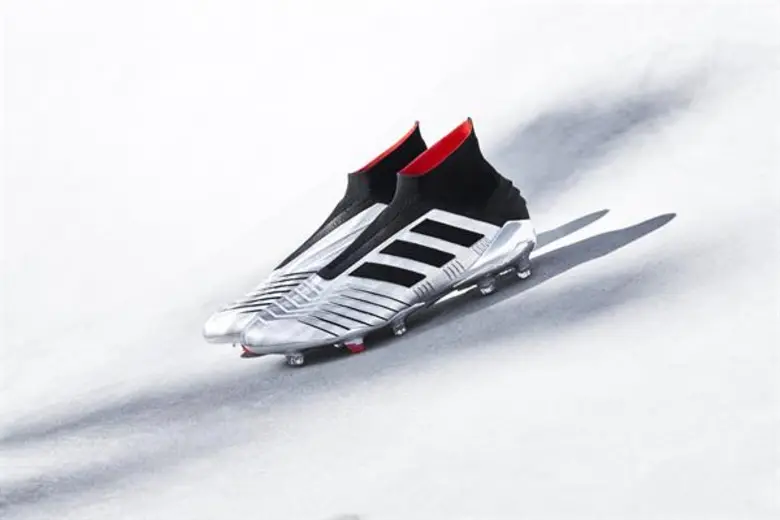 อาดิดาส ฟุตบอล เปิดตัว “302 รีไดเร็ค แพ็ค” ชูโรงด้วย “เนเมซิซ 19” โฉมใหม่ เพื่อการเคลื่อนที่อย่างสมบูรณ์แบบ