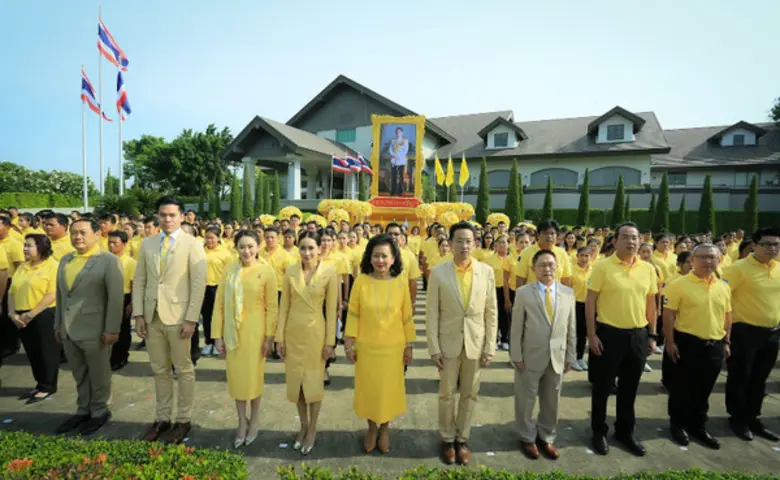 ครอบครัวชินวัตร กลุ่มบริษัทในเครือชินวัตร...