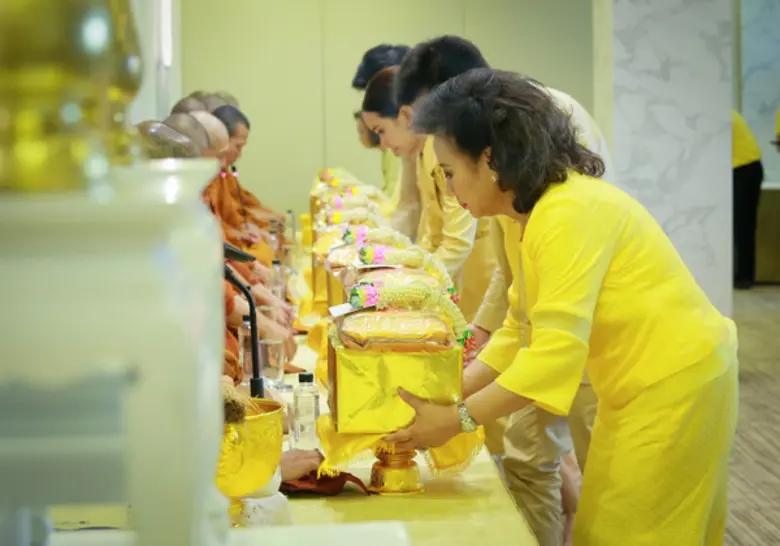 ภาพข่าว: ครอบครัวชินวัตร กลุ่มบริษัทในเครือชินวัตรและมูลนิธิไทยคม พร้อมด้วยผู้บริหาร และพนักงานในเครือทั่วประเทศ ได้จัดพิธีถวายราชสดุดี