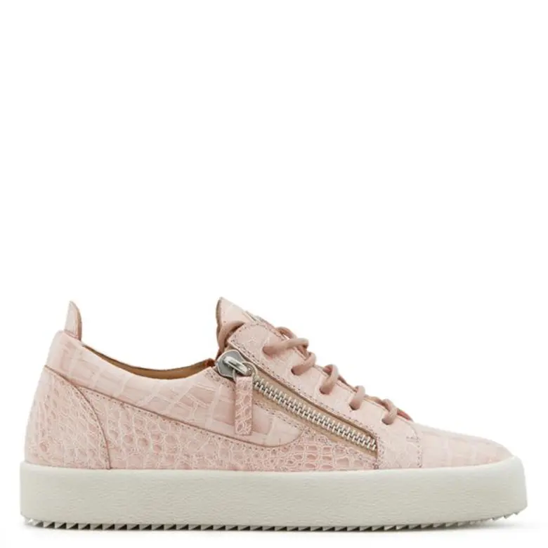 “จูเซปเป ซานอตติ” คอลเลกชั่น สปริง/ซัมเมอร์ 2019 “ทุกๆ วันเป็นเหมือนการเดินพรมแดง”