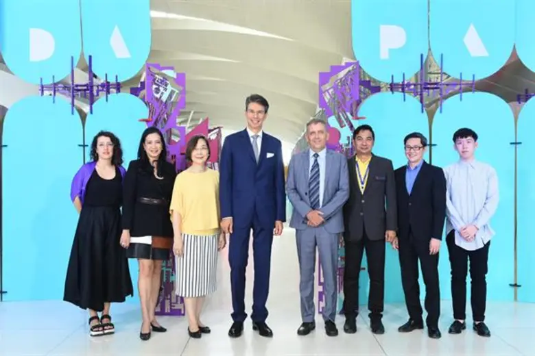 นายโลเรนโซ กาลันตี เอกอัครราชทูตสาธารณรัฐ...