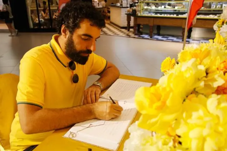 Movie Guide: “โรแมง กาฟรัส” ผู้กำกับคลื่นลูกใหม่ บินตรงจาก ฝรั่งเศส เปิดตัว “The World is Yours” ในไทย พร้อมร่วมลงนามถวายพระพร ชัยมงคล เนื่องในพระราชพิธีบรมราชาภิเษก ในหลวง รัชกาลที่ 10