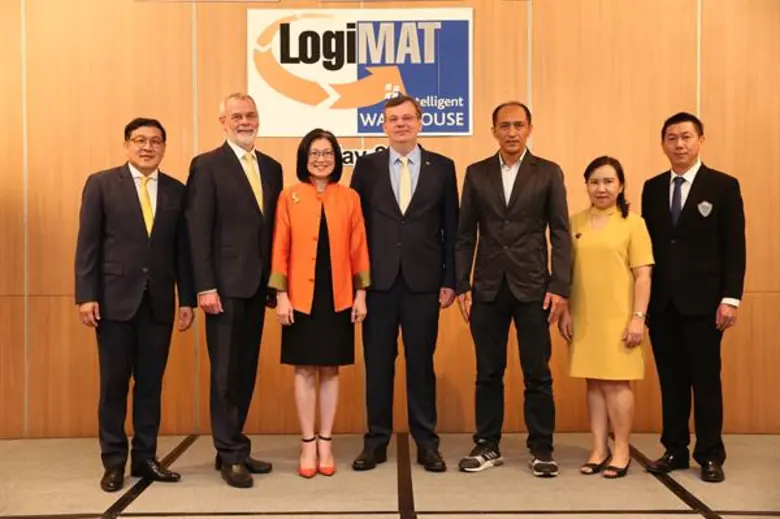 นายภูษิต ศศิธรานนท์ กรรมการผู้จัดการ บริษ...