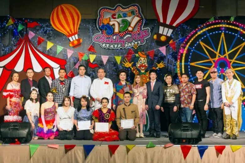 วรวิทย์ วีรบวรพงศ์ ประธานกรรมการ พร้อมด้ว...