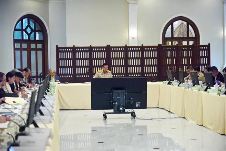 ที่ ห้องประชุมตึกภักดีบดินทร์ ทำเนียบรัฐบ...