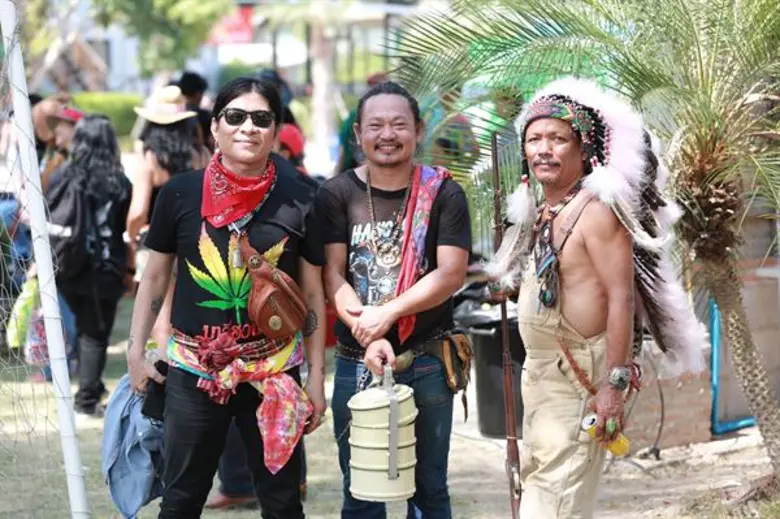 'มาลีฮวนน่า เอ็กซ์คลูซีฟ 4’ ครบเครื่องดนตรี กวี ศิลปะ 'บิว กัลยาณี’ หรอยแรง