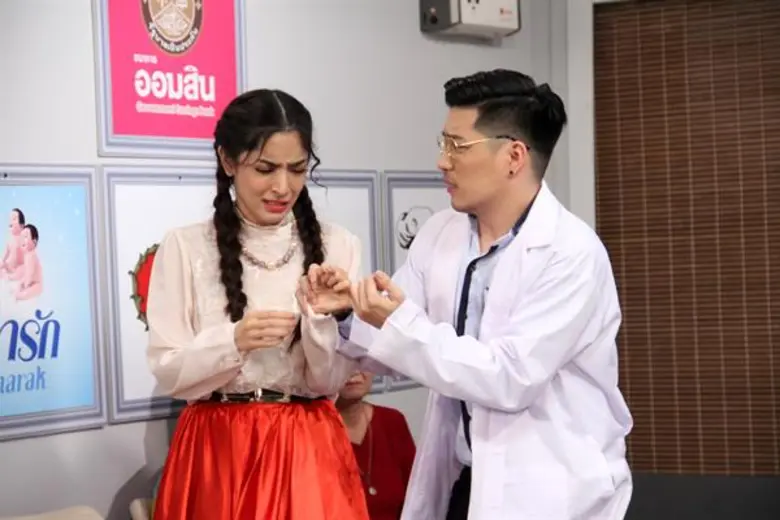 ถูกวางตัวให้เป็นนักแสดงหลักประจำรายการไปแ...