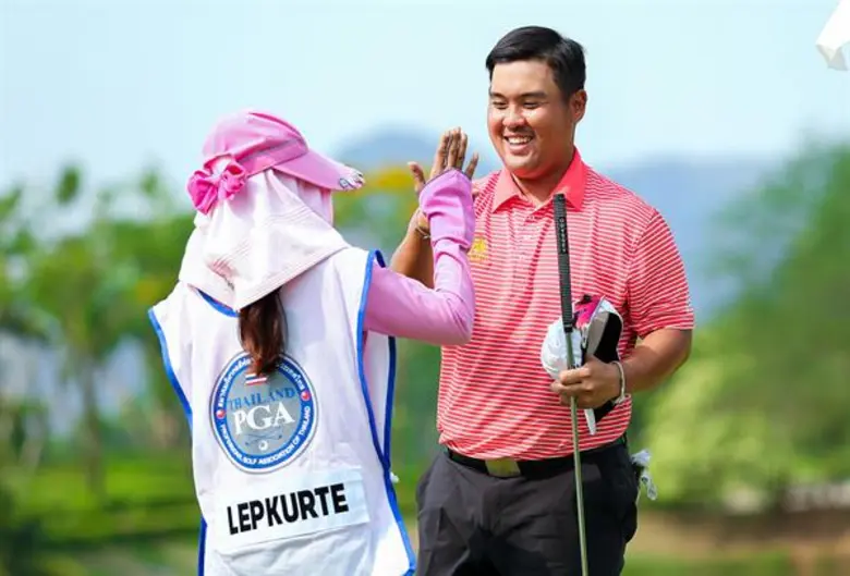 กษิดิศ ผงาดแชมป์สวิงอาชีพ สิงห์-เอสเอที ไทยพีจีเอทัวร์ เพลย์ออฟมาราธอนที่สปริงฟิลด์