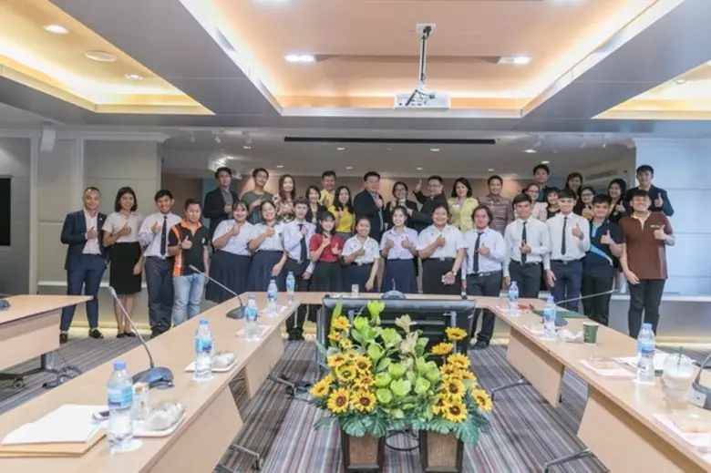 ราชภัฏโคราช รับรางวัลจากองค์กรระดับโลก “Corporate Recognition Award” สถาบันการศึกษาพัฒนาทักษะการสื่อสารและความเป็นผู้นำ