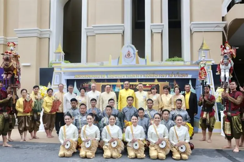 นายกรัฐมนตรี-ครม.ชมการแสดงมหรสพสมโภช เนื่องในงานพระราชพิธีบรมราชาภิเษก