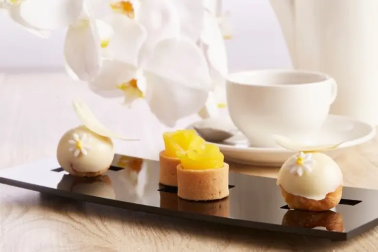 ดื่มด่ำสุนทรียรสแห่งการดื่มชายามบ่าย ณ ดิโพลแมท บาร์ โรงแรมคอนราด กรุงเทพฯ