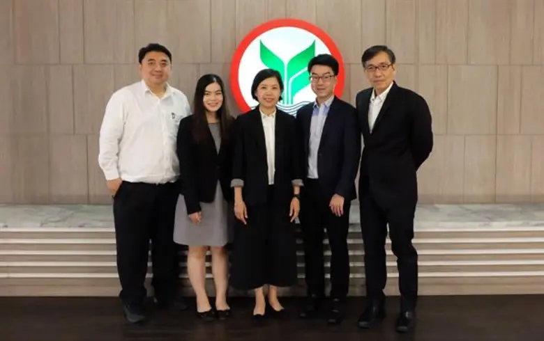 ภาสกร ลินมณีโชติ รองกรรมการผู้จัดการ (ขวา...