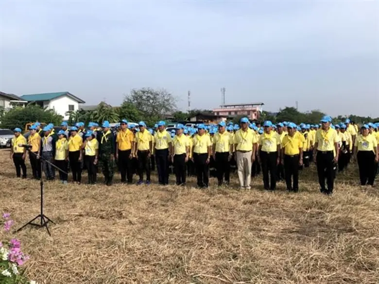 นายไพโรจน์ จันทรอด ผู้อำนวยการเขตมีนบุรี ...