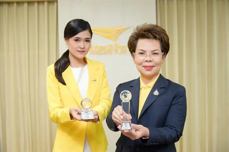 นางสมร เทิดธรรมพิบูล กรรมการผู้จัดการใหญ่...