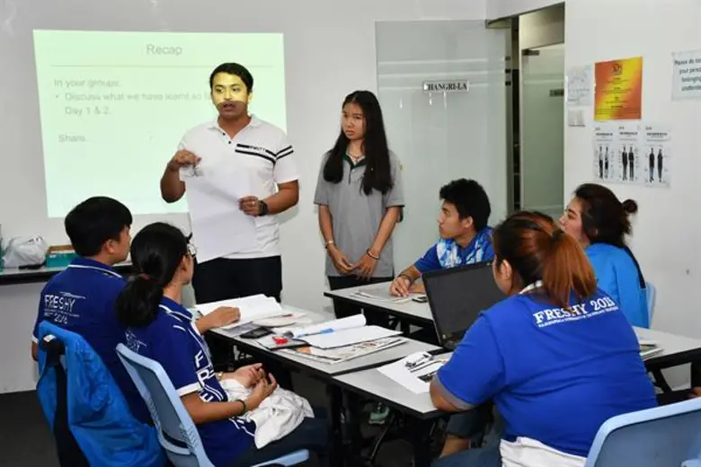 60 เพชรราชมงคลธัญบุรี บินตรงสิงคโปร์ เปิดโลกทัศน์