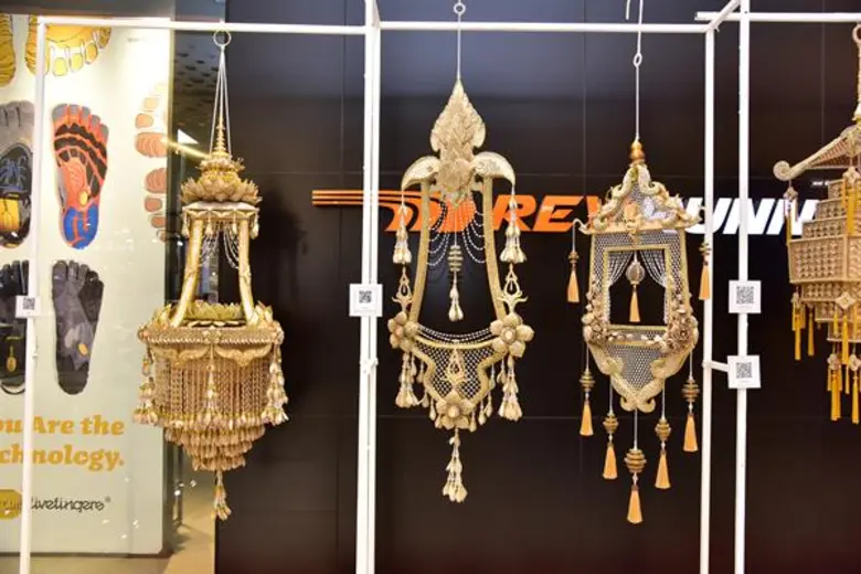 อีกหนึ่งงานผลงาน ศิลปะประดิษฐ์ "เครื่องแข...