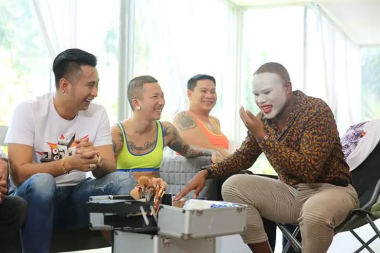 รายการ "อะจ๊าก" รายการวาไรตี้ทอล์คอารมณ์ด...