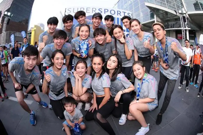 แพท ณปภา ควงน้องเรซซิ่ง ชวนกองทัพดารา – เน็ตไอดอล วิ่งสู้เหงื่อ พิสูจน์ความหอมพร้อมป้องกันกลิ่นอับจากดาวน์นี่สปอร์ต #ซกเหงื่อเสื้อยังหอม