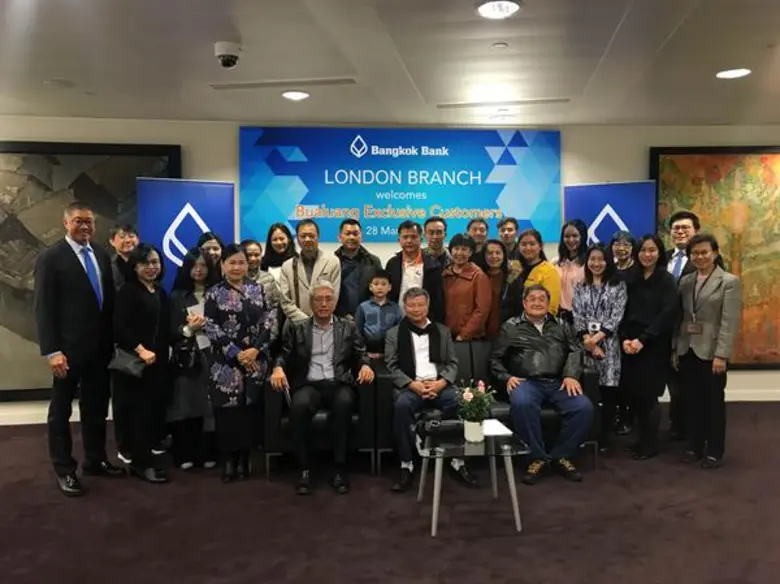 นายพีริยเทพ หอมหวล ผู้จัดการสาขาลอนดอน ปร...