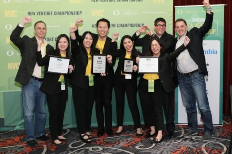 ขอแสดงความยินดีกับทีม BEEWARE คว้ารางวัลชนะเลิศหลายประเภทจากการแข่งขัน New Venture Championship (NVC) 2019