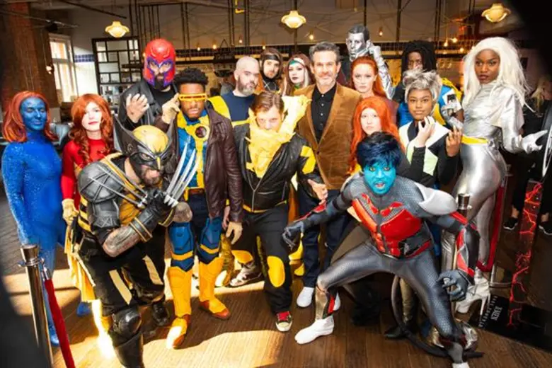 เหล่าคอสเพลย์มนุษย์กลายพันธุ์รวมตัวปะทะ ตัวจริง เสียงจริง จาก "X-Men: Dark Phoenix" ในงาน Fan Event ที่จัดขึ้น ณ กรุงลอนดอน