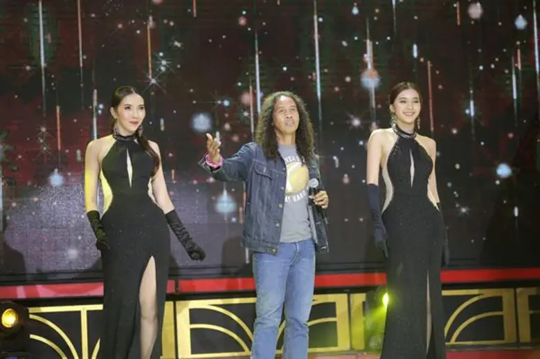 “ดาว ขำมิน” อวดลีลาประชันลูกคอ เอาใจคนช้ำรัก