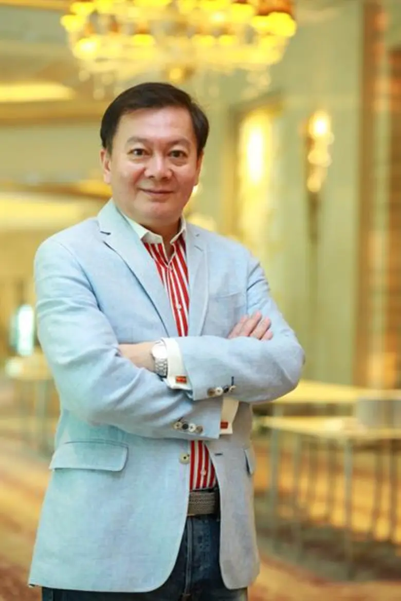 นายประภาส ตันพิบูลย์ศักดิ์ ประธานเจ้าหน้า...