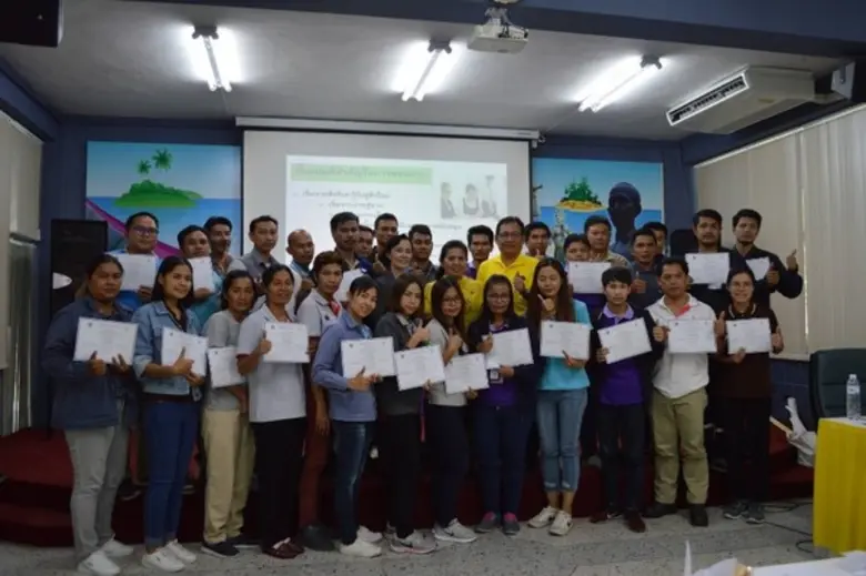 นางดรุณี นิธิทวีกุล ผู้อำนวยการสถาบันพัฒนาฝีมือแรงงาน ๑๗ ระยอง ให้เกียรติเป็นประธา	