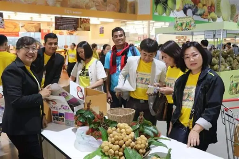 นายปัญญารักษ์ พูลทรัพย์ เอกอัครราชทูตไทย ...