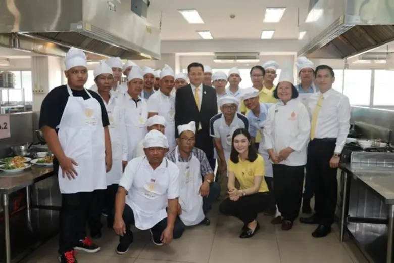 ก.แรงงาน เปิดฝึกอาชีพ พ่อครัวบนเรือ ป้อนเ...