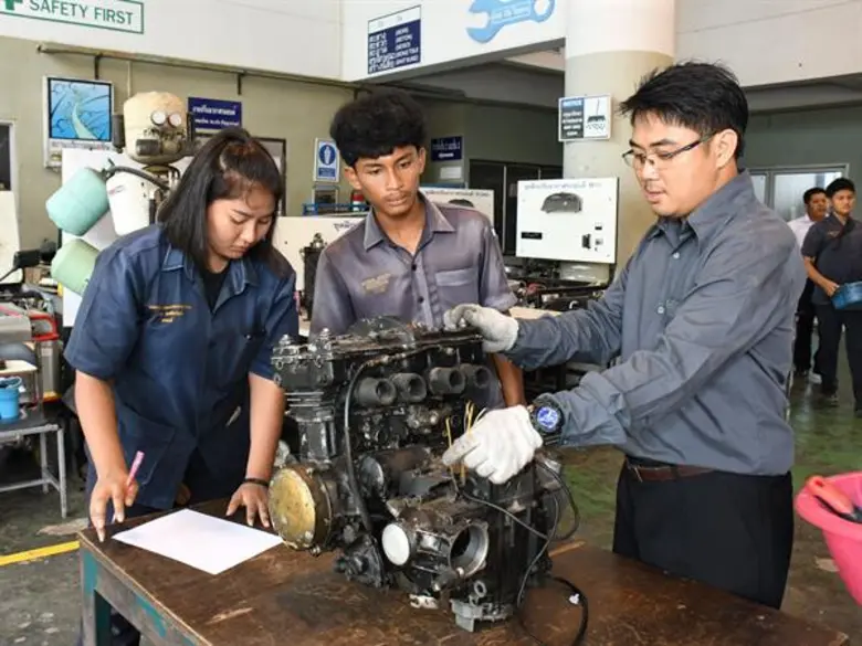 อาชีวะเปิดสอนซ่อมบิ๊กไบค์ ช่วงวันหยุด