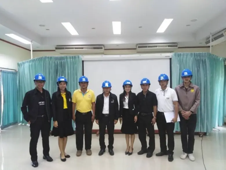 นายสมศักดิ์ เพ็งธรรม ผู้อำนวยการสำนักงานพ...