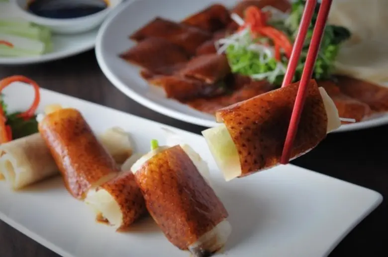 "เป็ดปักกิ่ง" หนังบางกรอบ แป้งโฮมเมดนุ่มๆ...