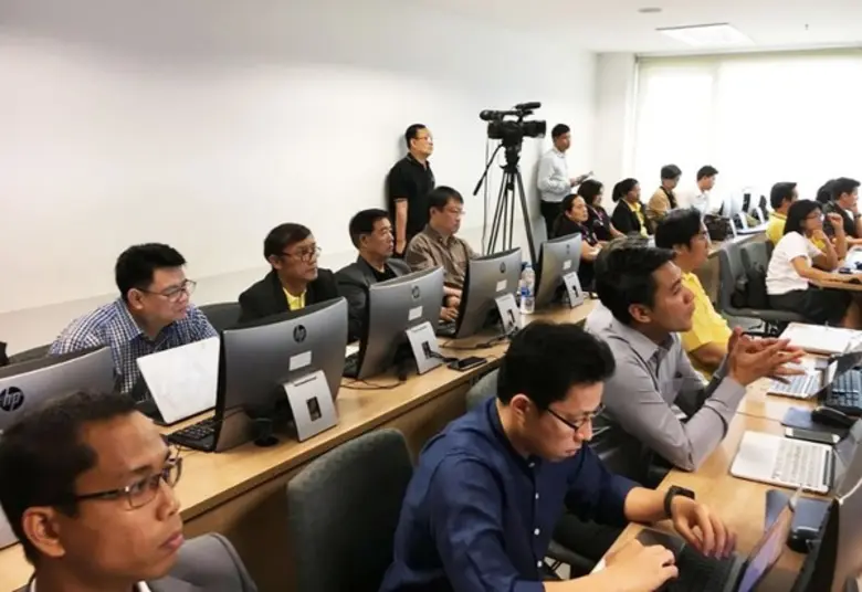 คณะเทคโนโลยีสารสนเทศ มหาวิทยาลัยศรีปทุม จ...