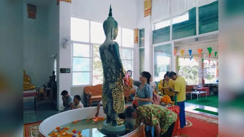 ทีวีไกด์: รายการ "ไทยทึ่ง" “เลโอ” พาทึ่ง “มหัศจรรย์หลวงพ่อลอยน้ำ”