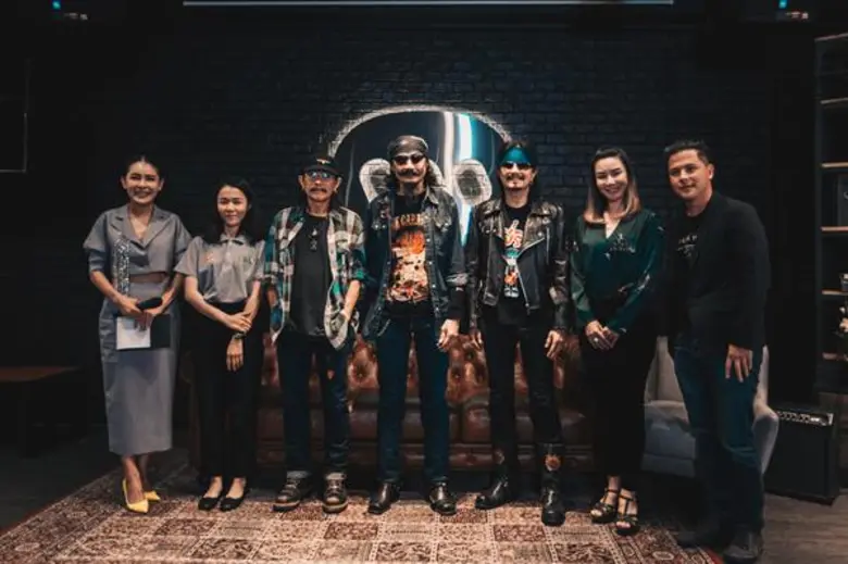 แถลงข่าวพร้อมเปิดตัวแขกรับเชิญไปแล้ว กับคอนเสิร์ตสำคัญที่แฟนเพลงห้ามพลาด กับสามวัน สามคน สามคาราบาว ใน "คอนเสิร์ต 3 ขุนพลวงคาราบาว แอ๊ด เล็ก เทียรี่ : กวี คีตา ความรัก"