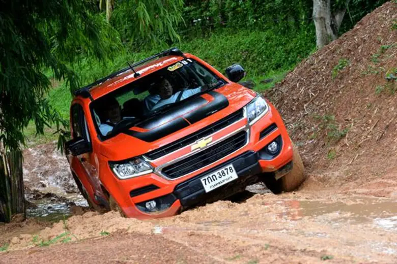 “สำนักงาน กปร.” เชื่อมั่น “SPIRIT 4x4” ส่งเจ้าหน้าที่ฝึกอบรมขับขี่รถขับเคลื่อน 4 ล้อ