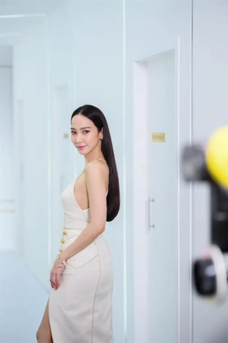 ฉลองครบรอบ 10 ปี THE KLINIQUE กับแคมเปญ "...