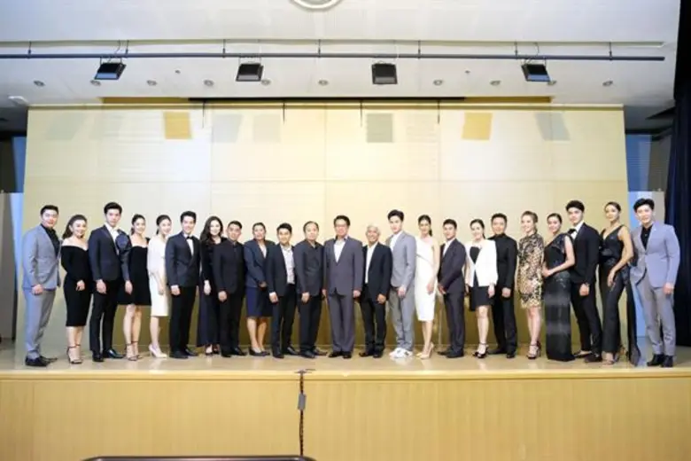 นายเขมฑัตต์ พลเดช นายกสมาพันธ์วิชาชีพวิทย...