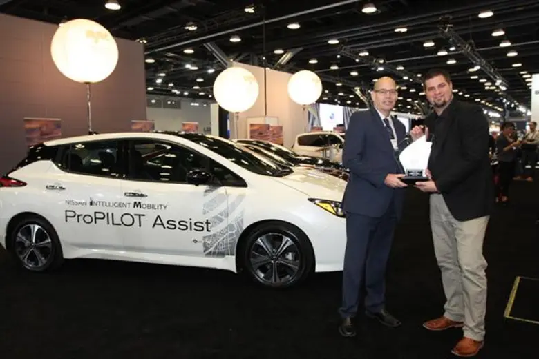 นิสสัน ลีฟได้รับรางวัลรถยนต์ที่เป็นมิตรต่...