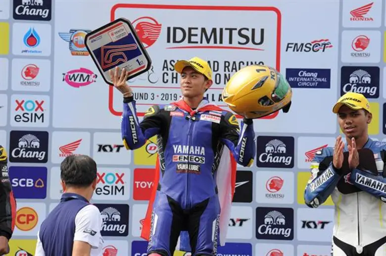 นักบิดไทยระเบิดฟอร์มเก่ง “พีรพงศ์-ธัชกร” เหมาแชมป์ เอเชีย โรด เรซซิ่ง โฮมเรซ