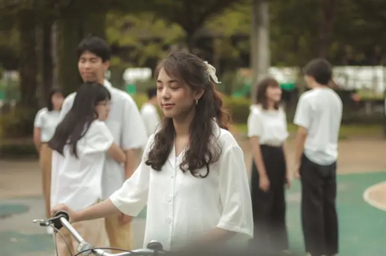 “ไม่รู้ทำไม” เพลงใหม่มาแรงมากที่สุดจาก “Whal & Dolph” ขึ้นเทรนอับดับ 1 คนฟังสูงสุดบนโลกออนไลน์ชั่วข้ามคืน