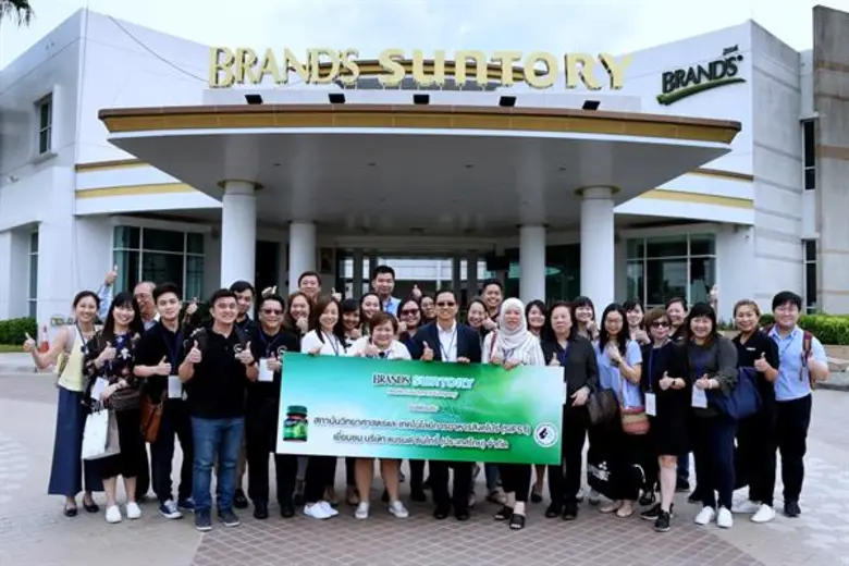 มร.ริชาร์ด คาว ผู้อำนวยการสถาบันวิทยาศาสต...