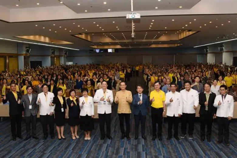 นายแพทย์สมศักดิ์ อรรฆศิลป์ อธิบดีกรมการแพ...