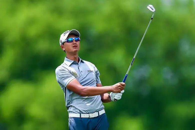 “ภูสิทธิ์” นำต่อกอล์ฟสิงห์คลาสสิครอบสาม