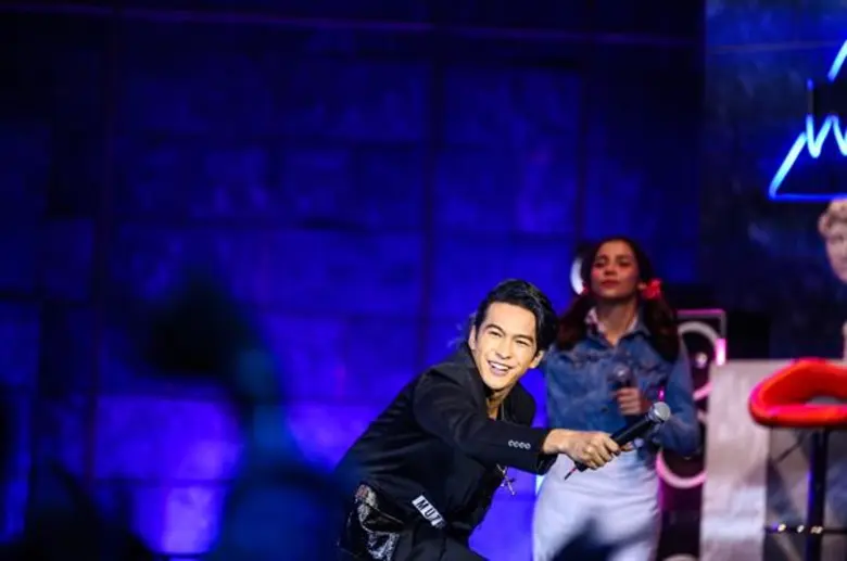 เวทีสะเทือน!!!! “จีน่า” พลิกลุคเป็นสาวอินเดีย ออกสเต็ปเต้นน้ำกระจาย!!! “ฟิลลิปส์” อวดกล้ามแน่น ซิคแพคเฟิร์ม โชว์ลีลาแดนซ์สุดหวิว!!! ใน “LIP SYNC BATTLE THAILAND SEASON 2”