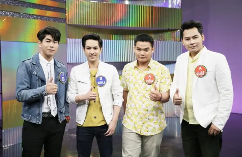 แก้มนุ่มดีนัก “โต๋-ศักดิ์สิทธิ์” โดน “ตั๊ก-ศิริพร” ขโมยหอมแก้ม!!! แถมต้องเสียน้ำตาให้ผู้เข้าแข่งขันชิงเงินล้าน