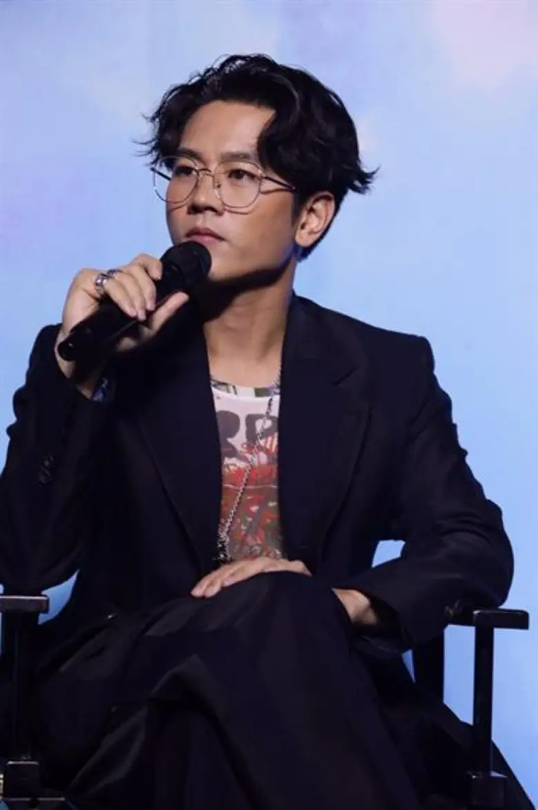 สะเทือนโรงหนัง!! เมื่อพระเอกหนุ่มหล่อ โทน...