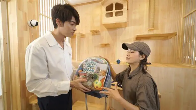 ประจำการอยู่เป็นเพื่อนทาสแมว สำหรับ "แพรว...